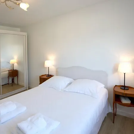 2 Chartrons * ボルドー